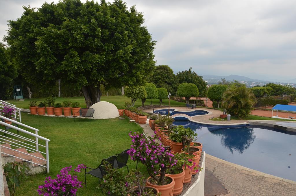 Villa Internacional Hotel & Club Куернавака Екстериор снимка